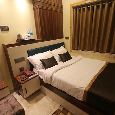 Hotel Mohar Residency Calcutta  Esterno foto