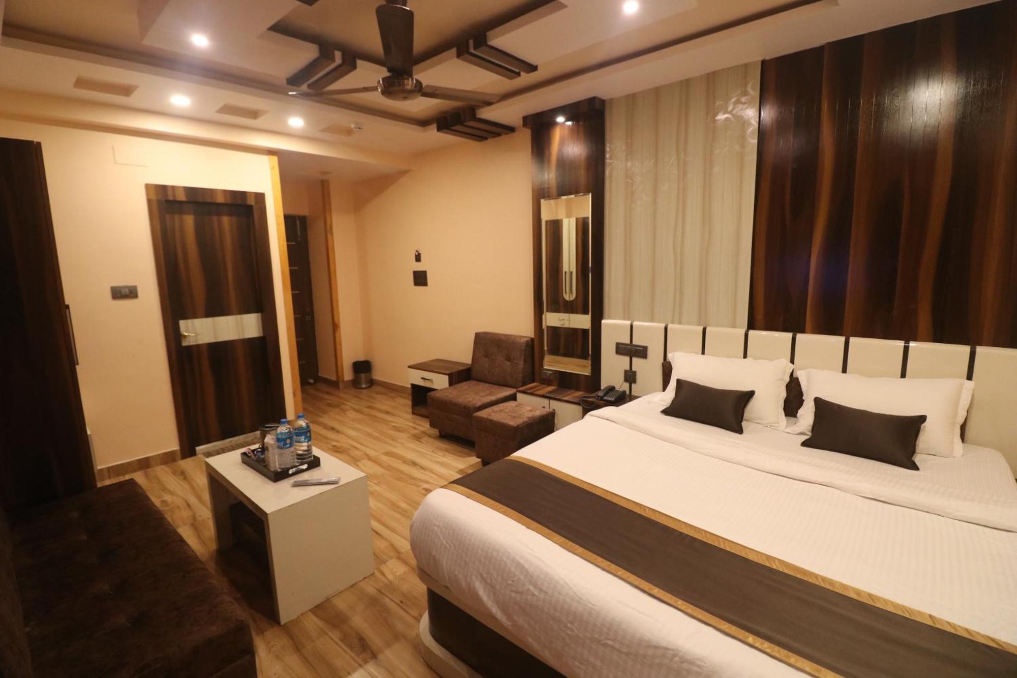 Hotel Mohar Residency Calcutta  Esterno foto